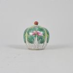 1658 3290 VASE AND COVER